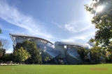 Fondation Louis Vuitton : code promo réduction visite Premium (coupe-fil + navette) et promo expo Hockney 25